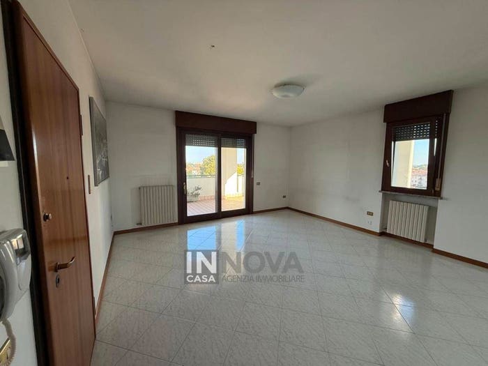Appartamento trilocale in vendita in Via Toti dal Monte, Centro, Mogliano Veneto
