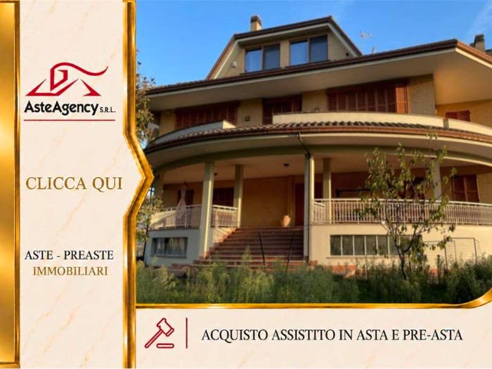 Appartamento con 6 locali in vendita in Via Raffaello Sanzio, Rubbianello, Monterubbiano