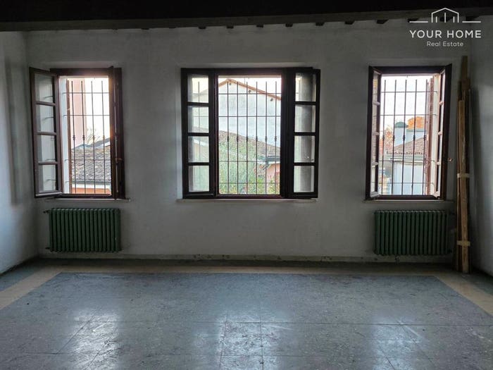 Appartamento con 6 locali in vendita in Via Mazzerini, Centro, Novellara