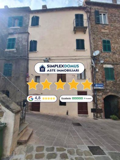 Appartamento trilocale in vendita in Via XX Settembre, Centro, Manciano