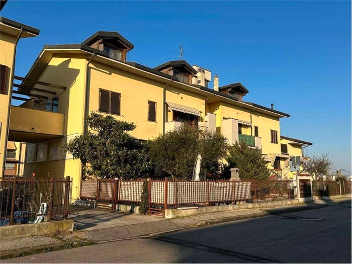 Appartamento trilocale in vendita in Via Borsellino, Centro, Caselle Lurani