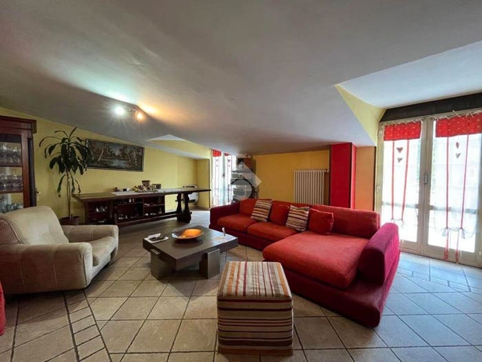 Appartamento quadrilocale in vendita in Via Crocefisso, San Potito Ultra
