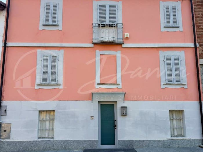 Casa con 5 locali in vendita in Piazza Gioco del Pallone, Centro, Antignano