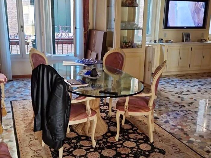 Appartamento con 5 locali in vendita in Riva Degli Schiavoni SNC, San Marco, Venezia