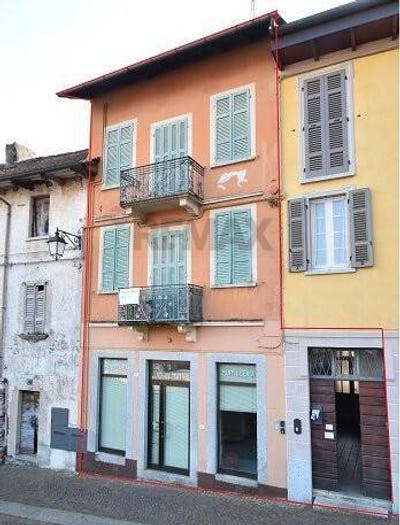 Appartamento con 5 locali in vendita in Via Roma, Centro, Pella