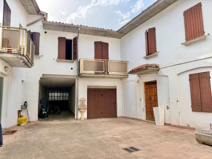 Appartamento quadrilocale in vendita in Piazza Martiri della Libertà, Centro, San Secondo Parmense