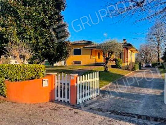 Casa con 5 locali in vendita in Via Codopè, Cecchini, Pasiano di Pordenone