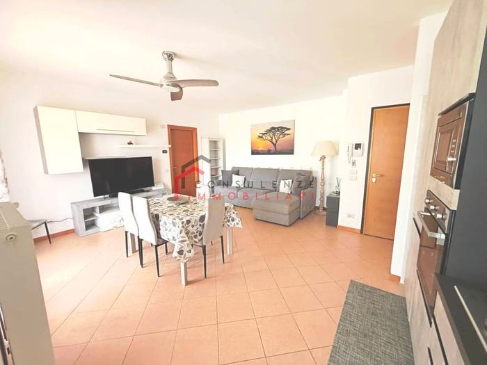 Appartamento trilocale in vendita in Via Sottana, Padernello, Paese