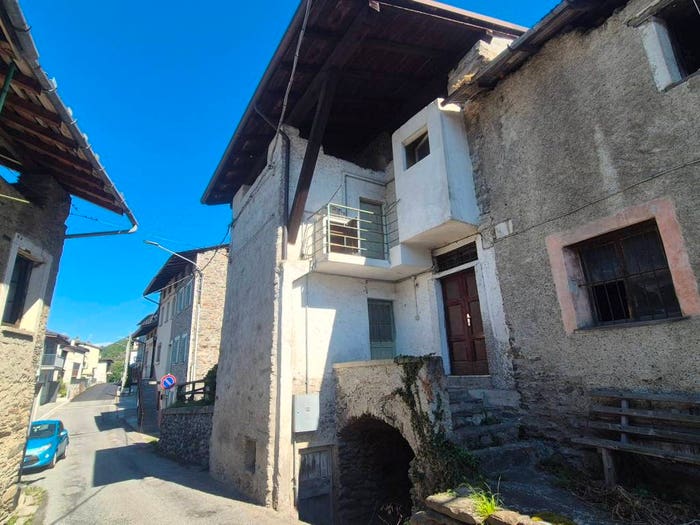 Casa quadrilocale in vendita in Via Roncascio, Caiolo