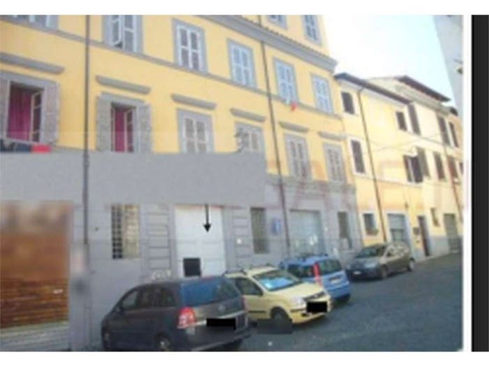 Appartamento bilocale in vendita in Piazza Cesare Battisti, Centro Storico, Velletri