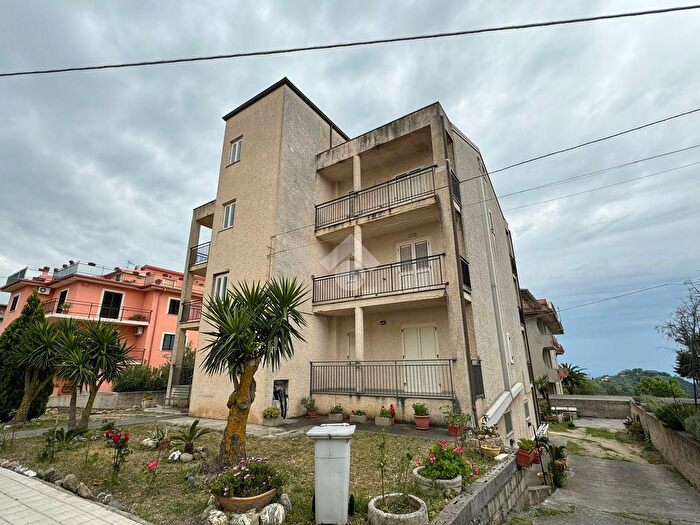 Appartamento quadrilocale in vendita in Serra d Aiello, Serra D'Aiello