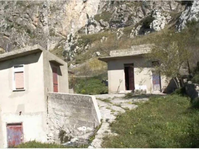 Casa trilocale in vendita in Via Terravecchia, Caltavuturo