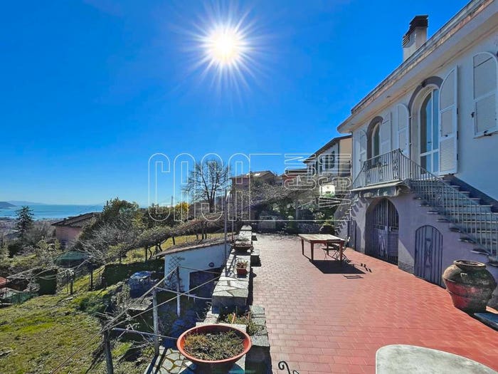 Casa con 6 locali in vendita in Via del Parodi, Foce Marinasco, La Spezia