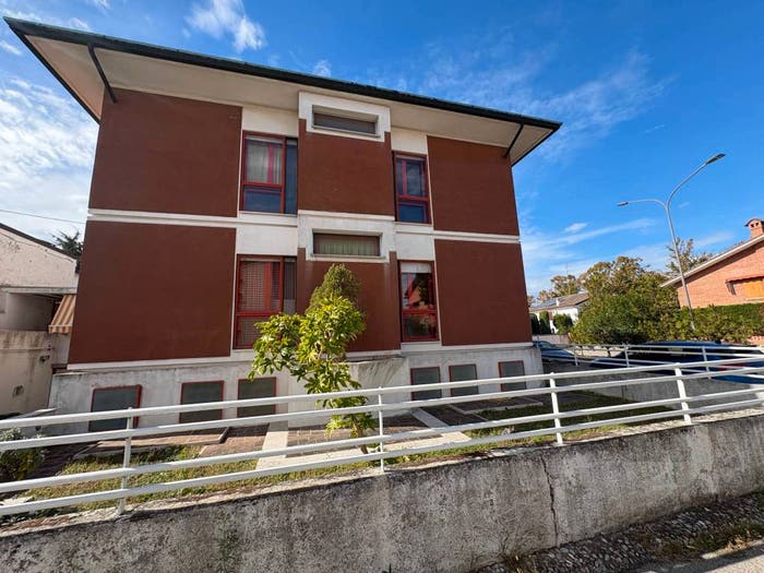Casa con 6 locali in vendita in Via Ultimo Silvano Alberti, Centro, Copparo
