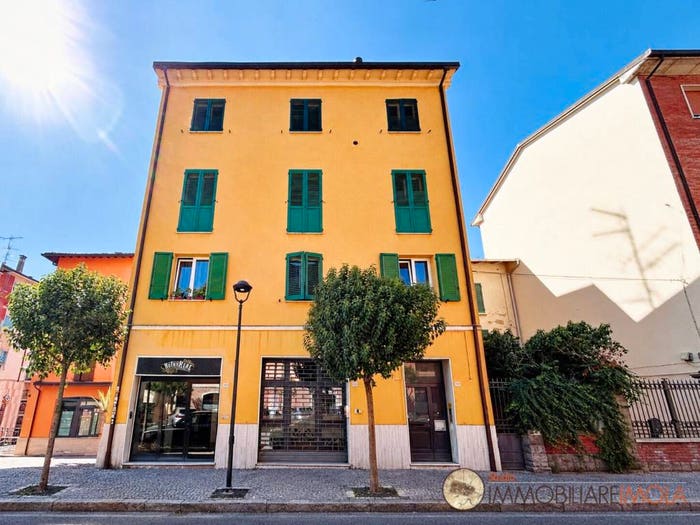 Appartamento con 5 locali in vendita in Galeati, Centro Storico, Imola