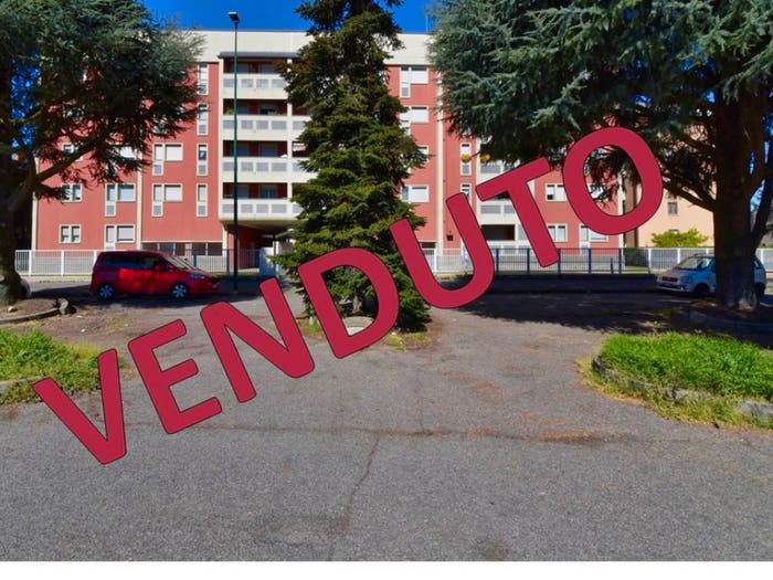 Appartamento trilocale in vendita in VIA ALESSANDRINA, Confini con Cusano, Paderno Dugnano