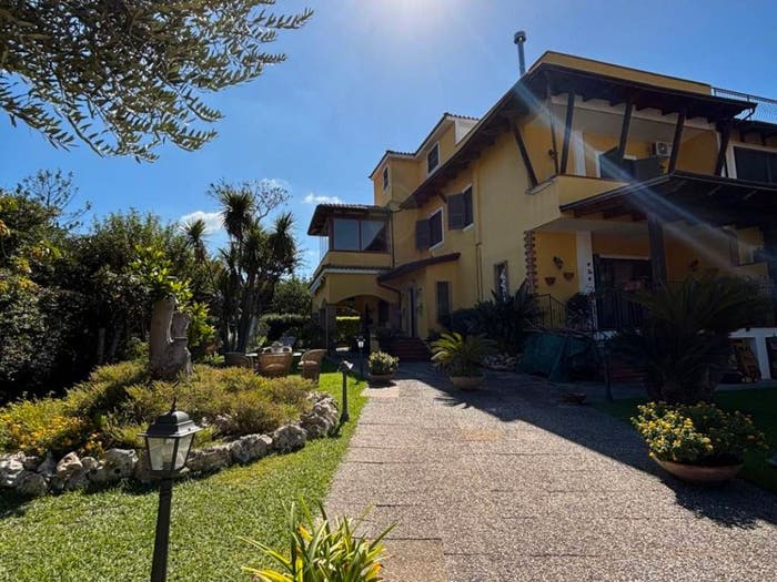 Casa con 6 locali in vendita in Via Marenola, Lago Patria, Giugliano in Campania