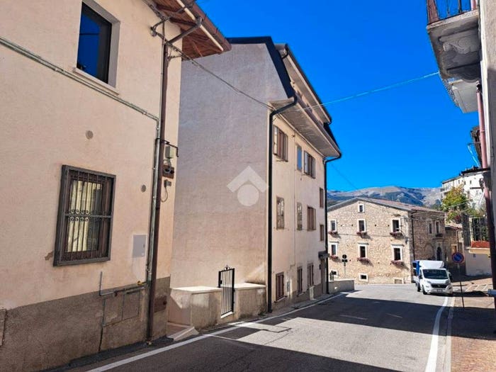 Appartamento trilocale in vendita in Via Fonticella, Rivisondoli