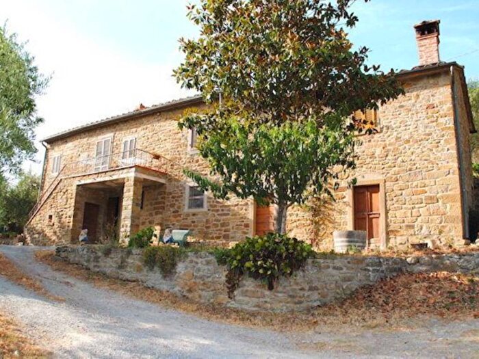 Casa con 6 locali in vendita in Tuoro sul Trasimeno