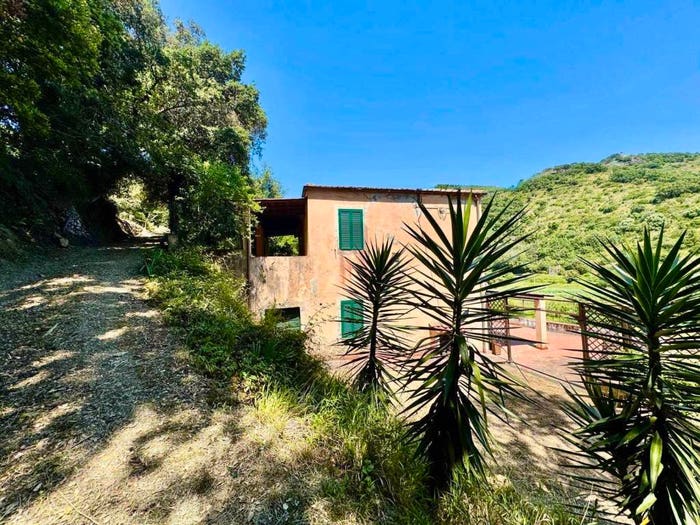 Casa con 6 locali in vendita in Ortano, Rio