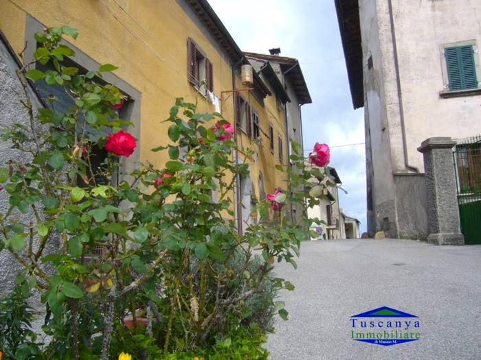 Appartamento trilocale in vendita in Area Residenziale Del Palazzo Castel San Gimignano Zona Collinare, Campiglia Castel San Gimignano, Colle di Val d'Elsa