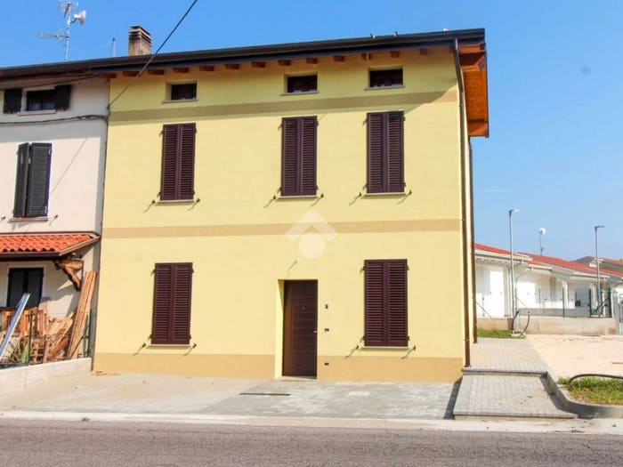 Casa bilocale in vendita in Via Malpaga, Ponte Rosso, Ghedi