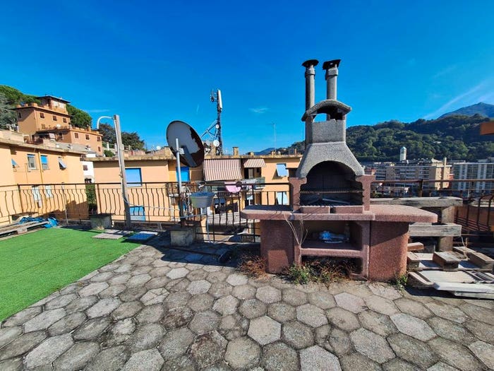 Appartamento trilocale in vendita in Via Antonietta Massuccone Mazzini, Bolzaneto, Genova