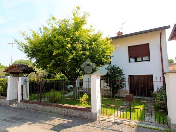 Casa trilocale in vendita in Via S Barnaba, San Fereolo Albarola Faustina, Lodi