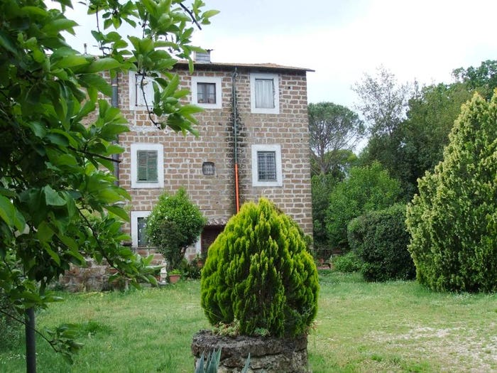 Casa con 6 locali in vendita in Via Enzo Tortora, Corchiano