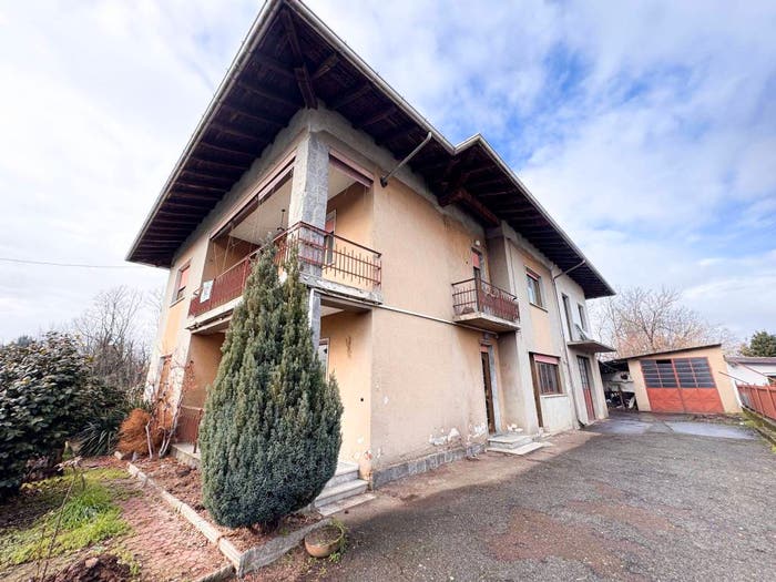Casa con 6 locali in vendita in Via Fornaci, Fornaci, Oleggio
