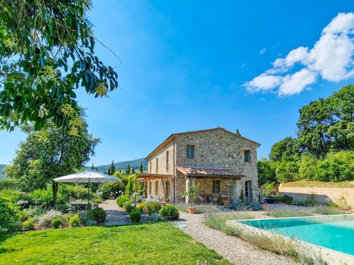 Casa con 6 locali in vendita in Riparbella