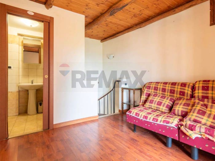 Appartamento trilocale in vendita in Via Romana, Villaromana, Carsoli