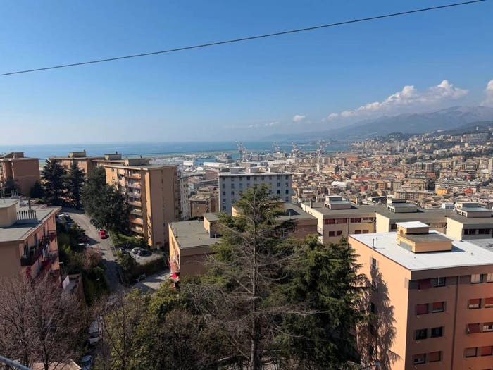 Appartamento trilocale in vendita in Via Antonio Sant'Elia, Sestri Ponente, Genova