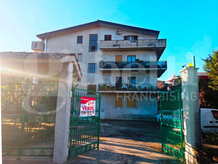 Appartamento con 5 locali in vendita in Via Mazzini, Marano Marchesato