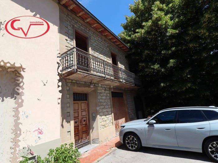 Casa con 6 locali in vendita in Via Niccolò Angeli, Centro, Bucine