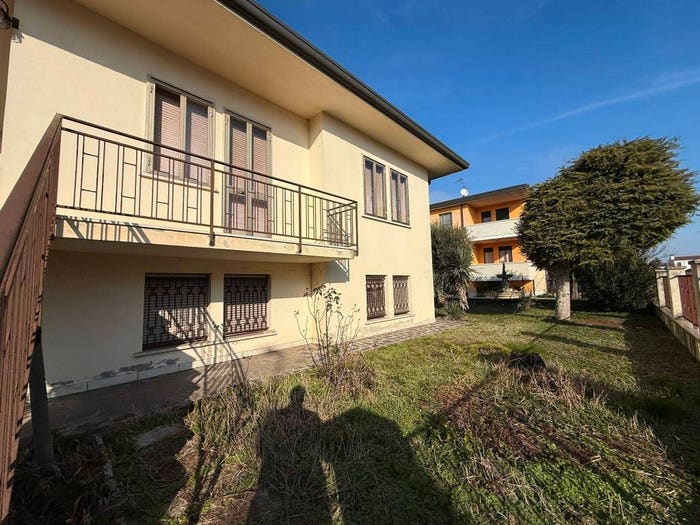 Casa con 6 locali in vendita in Corso della Vittoria, Centro, Legnago