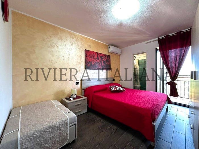 Appartamento quadrilocale in vendita in Via Santo, Centro, Maierà