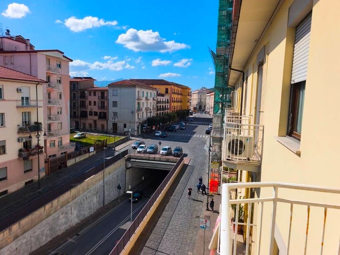 Appartamento con 6 locali in vendita in Piazza Garibaldi, Emanuele II C Colombo Morelli e Silvati, Avellino