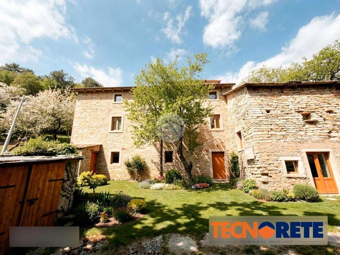 Casa con 6 locali in vendita in Località Sottosengia, Fumane