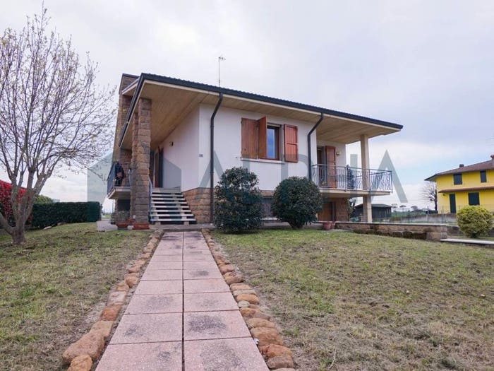 Casa con 6 locali in vendita in Via del Fabbro, Santo Stefano Gambellara, Ravenna