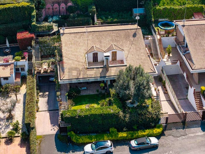 Appartamento con 6 locali in vendita in VIA DI COLLEVERDE, Tre Pontoni, Castelnuovo di Porto