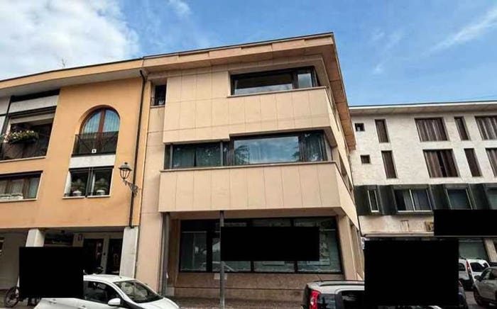 Appartamento con 6 locali in vendita in Via Dal Molin, Centro, Arzignano