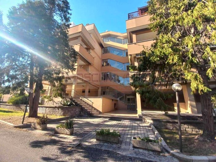 Appartamento trilocale in vendita in Via P Togliatti, Fiano Romano