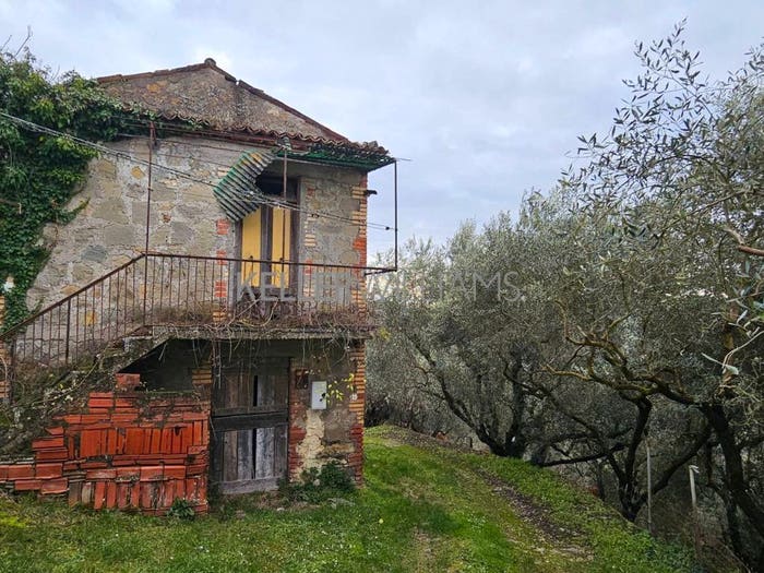 Casa con 5 locali in vendita in Via Tufare, Torrice