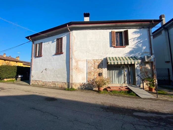 Casa quadrilocale in vendita in Via Aprile, Centro, San Daniele Po