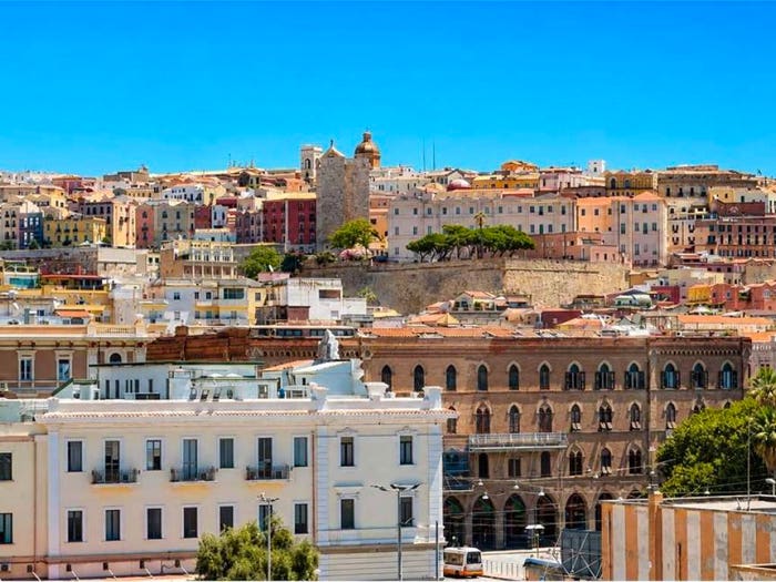 Appartamento quadrilocale in vendita in Viale la Plaia, La Plaia, Cagliari