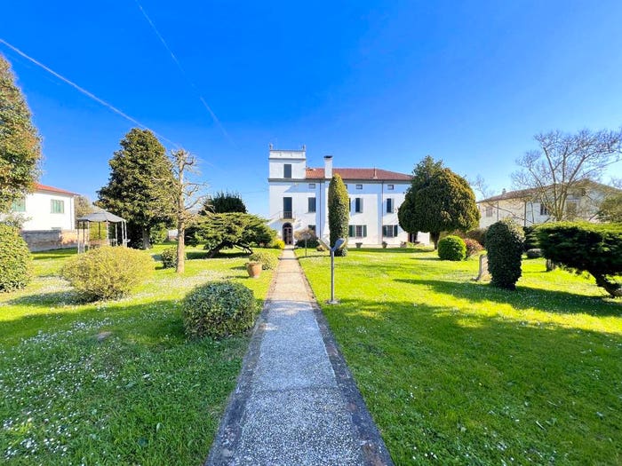 Casa con 6 locali in vendita in Piazza Fetonte, Centro, Crespino