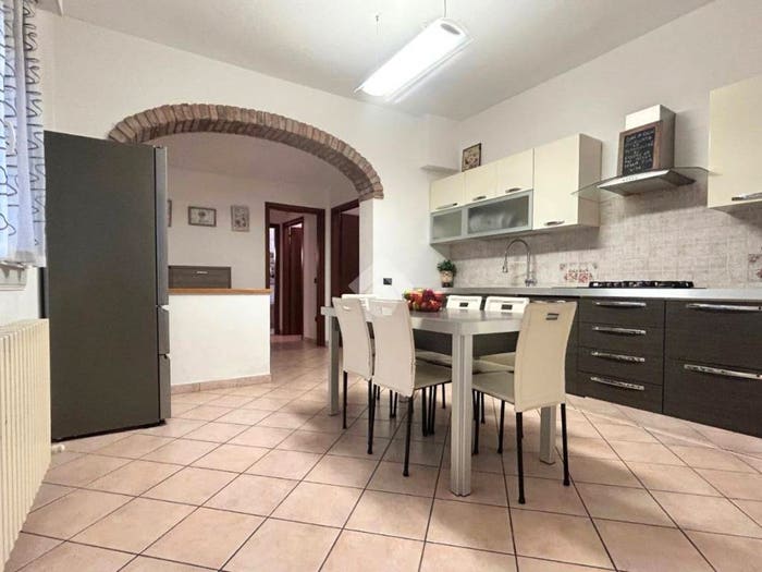 Casa con 5 locali in vendita in Via Prov Circonvallazione, Centro, Molinella