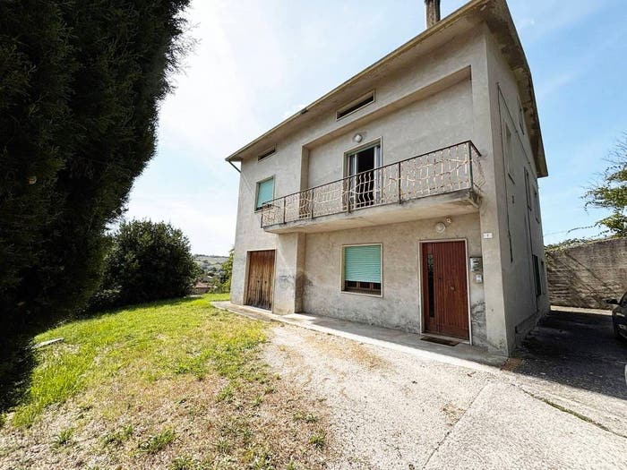 Casa con 6 locali in vendita in Strada Costarella del Mulino, Centro, Corinaldo