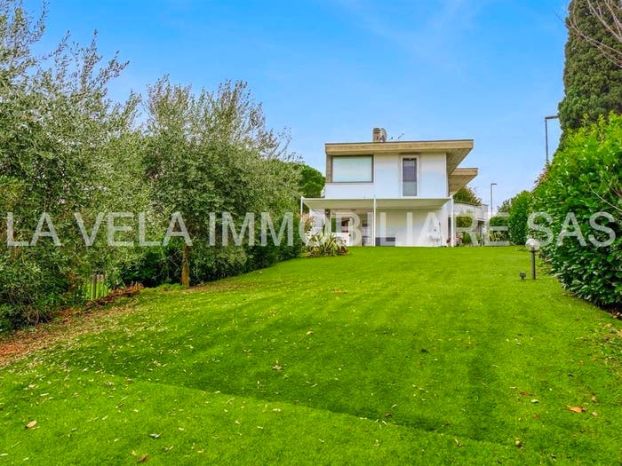 Casa con 6 locali in vendita in Rivoltella, Desenzano del Garda
